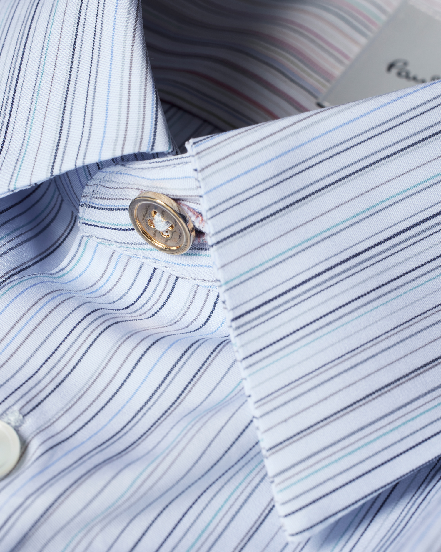 超人気高品質 Men's Slim-Fit Pale Blue 'Signature Stripe' Cotton Shirt トップス