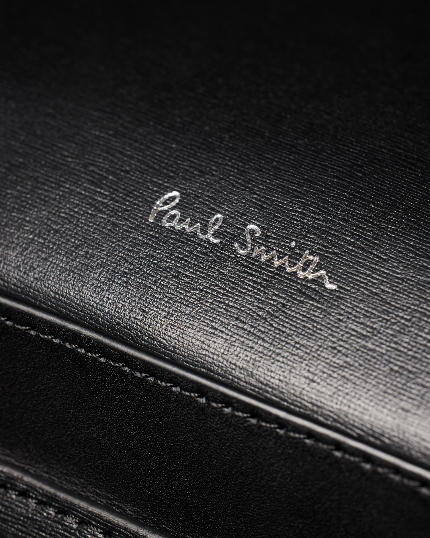 Black Straw-Grain Embossed Leather Folio